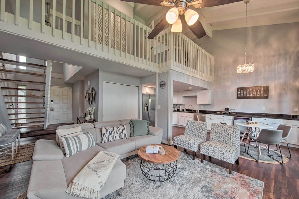 Living Area | Open Layout