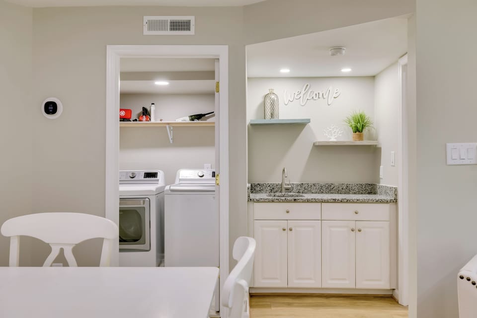 Wet Bar