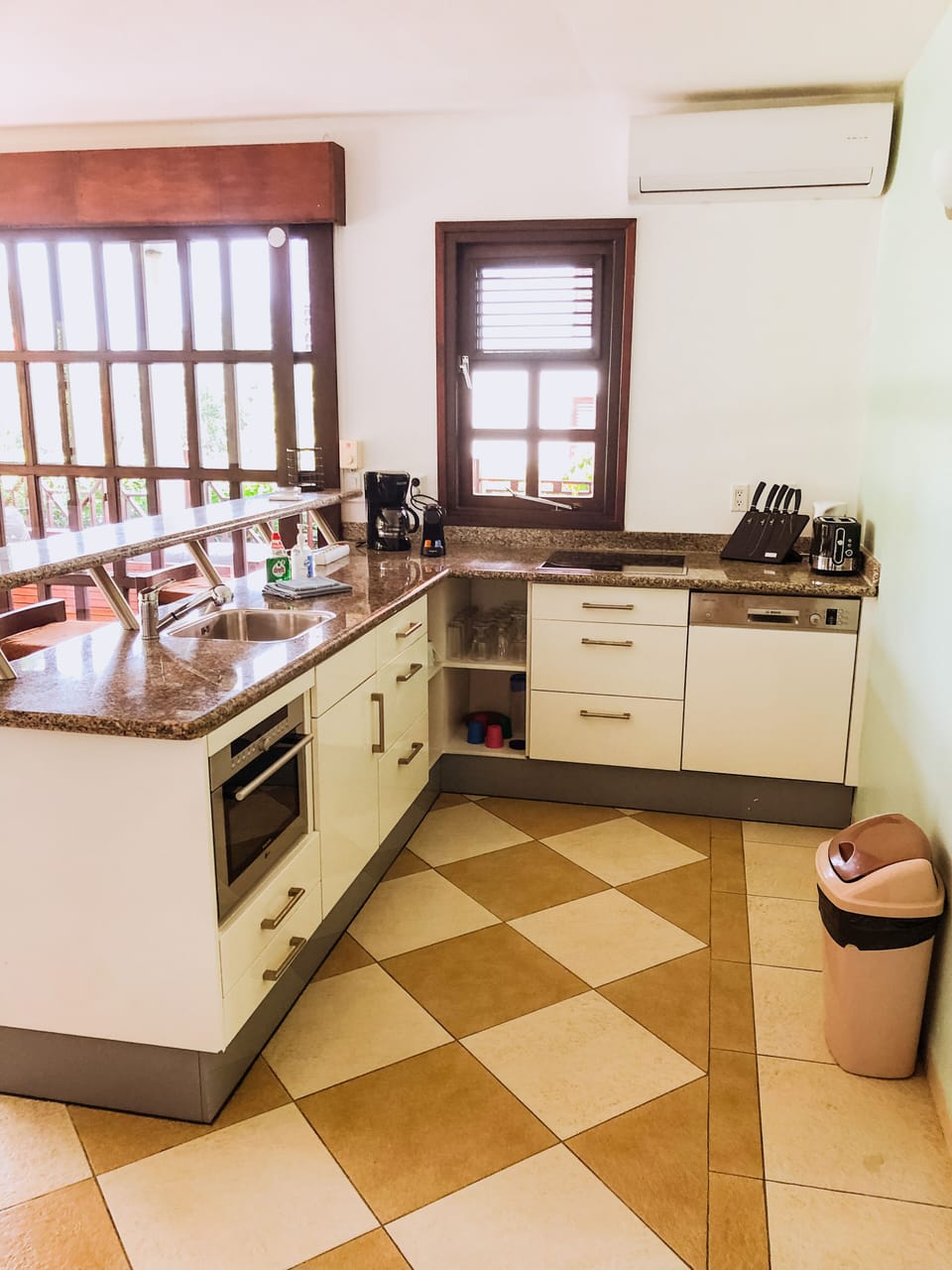 Fully equipped kitchen