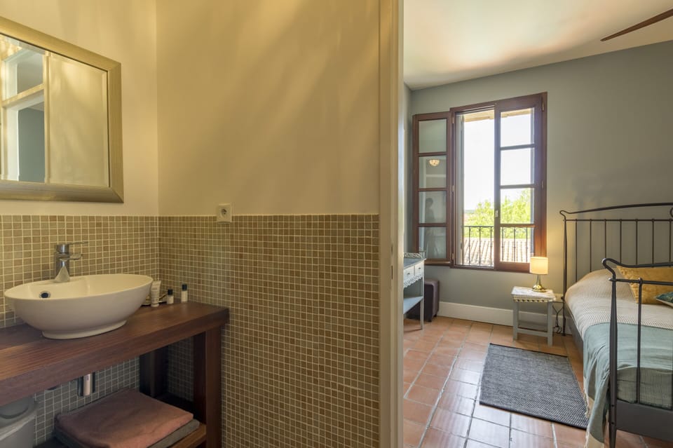 Deluxe Double Room, Pool View (Picpoul) | Bathroom