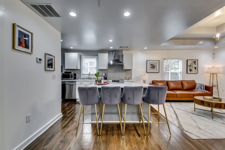 Open to create the perfect connection! Great for entertaining! 