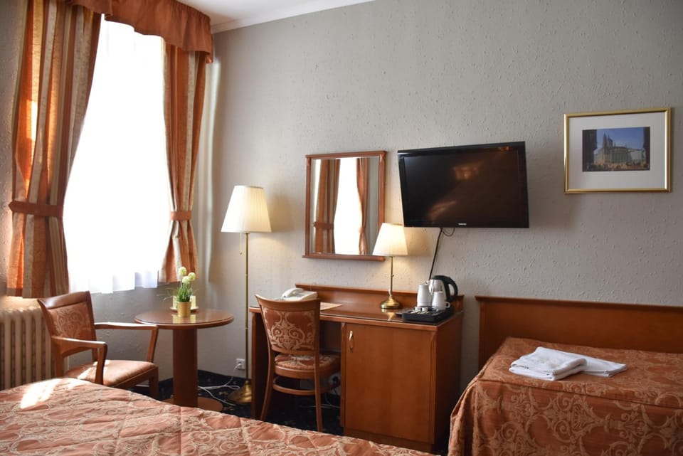 Minibar, in-room safe, desk, free WiFi