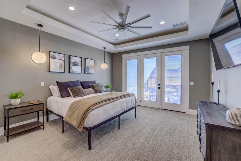 Bedroom Suite - downstairs
