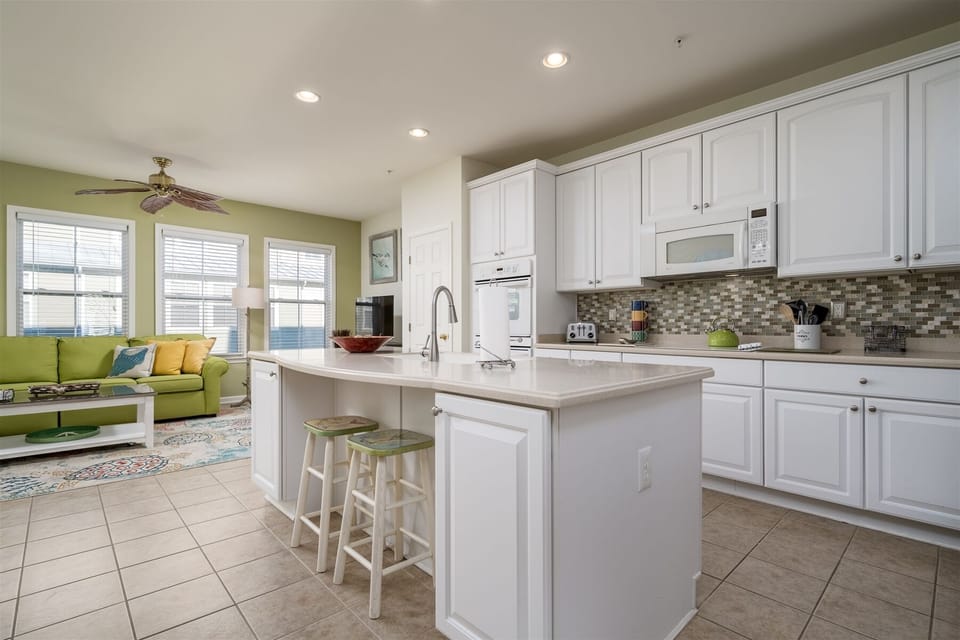 Fully equipped kitchen