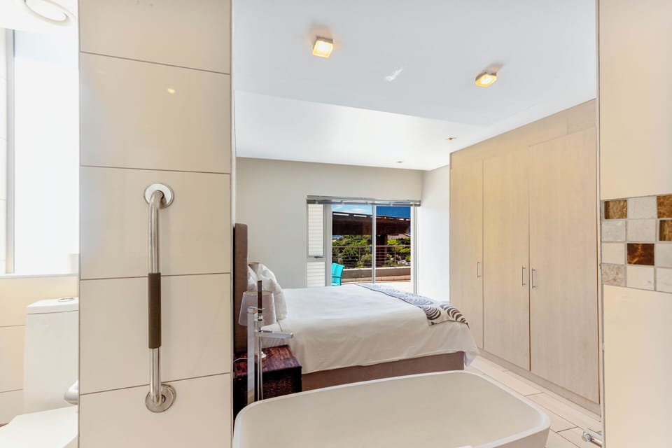 Three Bedroom Apartment - De Waterkant Apartment in Cape Town