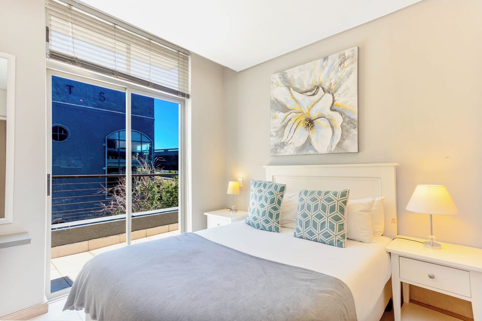 Three Bedroom Apartment - De Waterkant Apartment in Cape Town