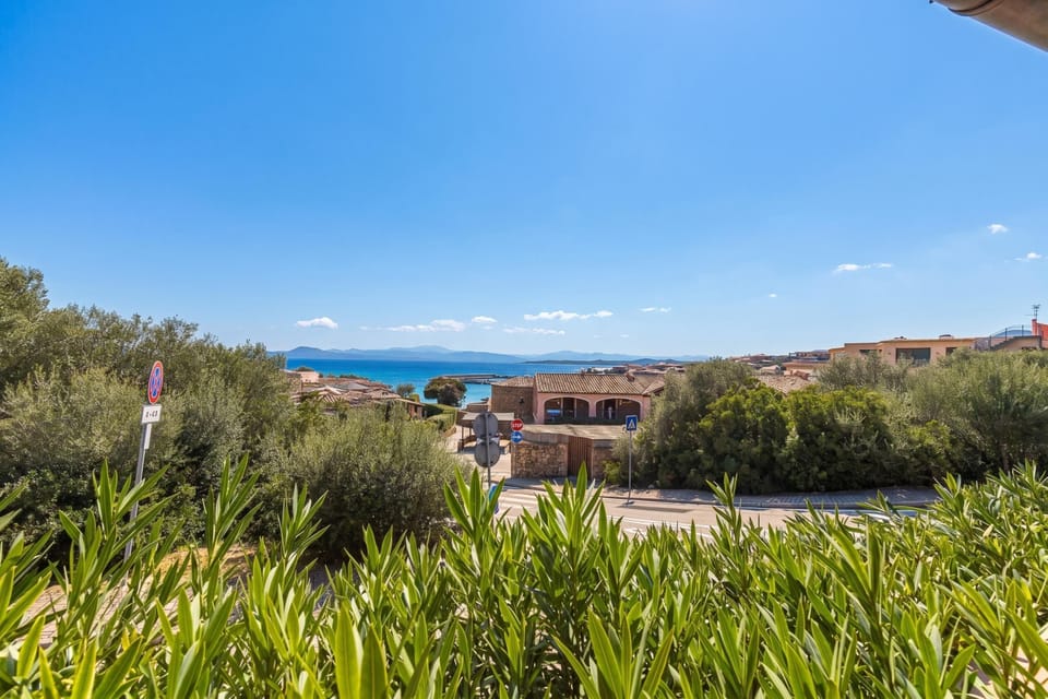 Family Villa, 3 Bedrooms, Microwave (Villetta Franca 100m From The Beach) | Exterior