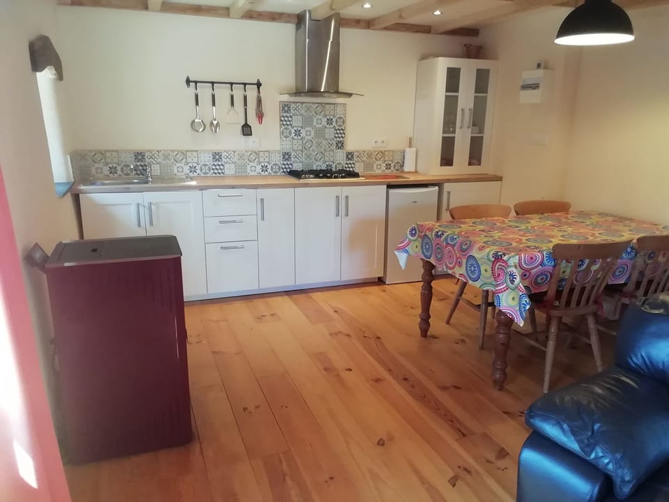 Kitchen/dining area