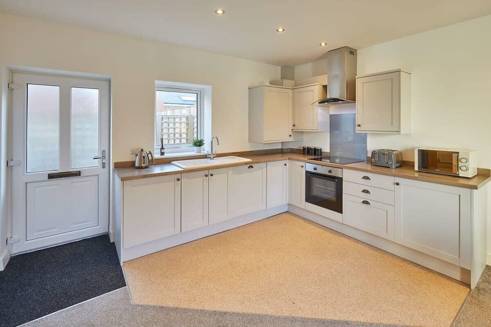 West Cliff Retreat, Whitby - Host & Stay