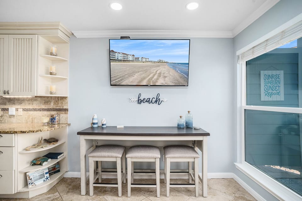 55" Smart Roku TV