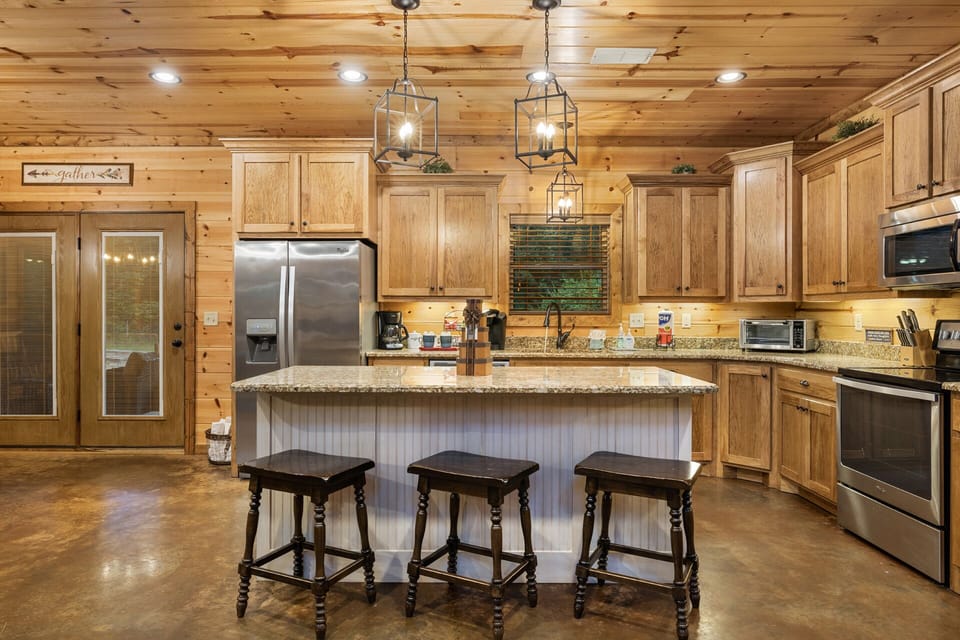 Kitchen spacious island