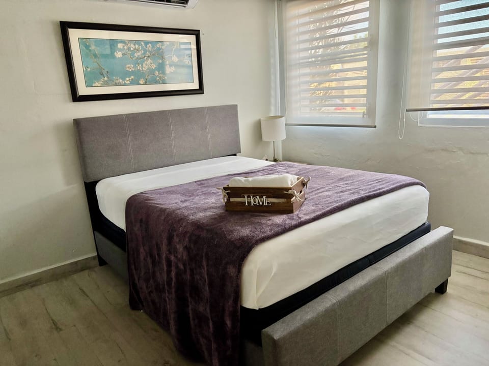 Full size bed 