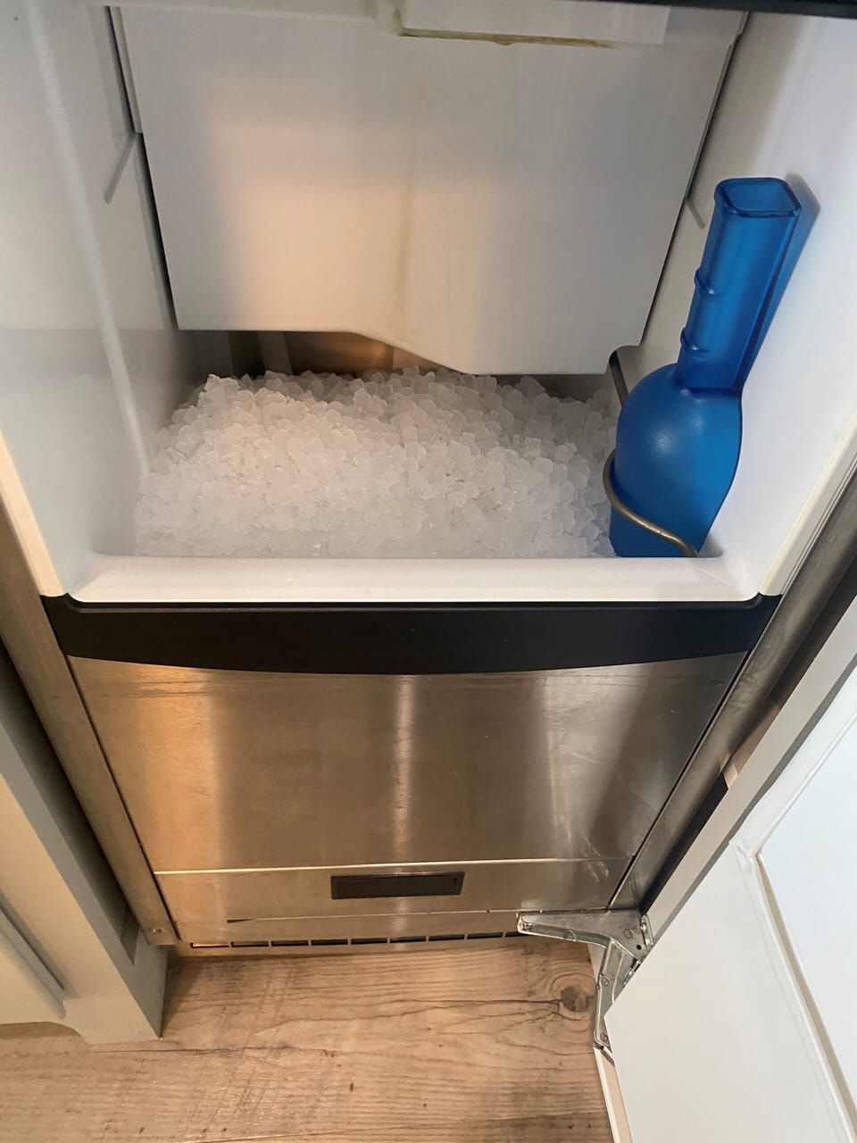 Wet bar with "Sonic ice" ice maker--perfect for all of your cocktail needs!