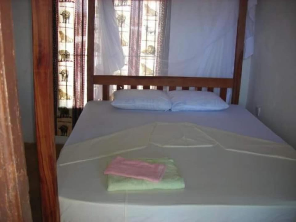Standard Double Room | Free WiFi, bed sheets