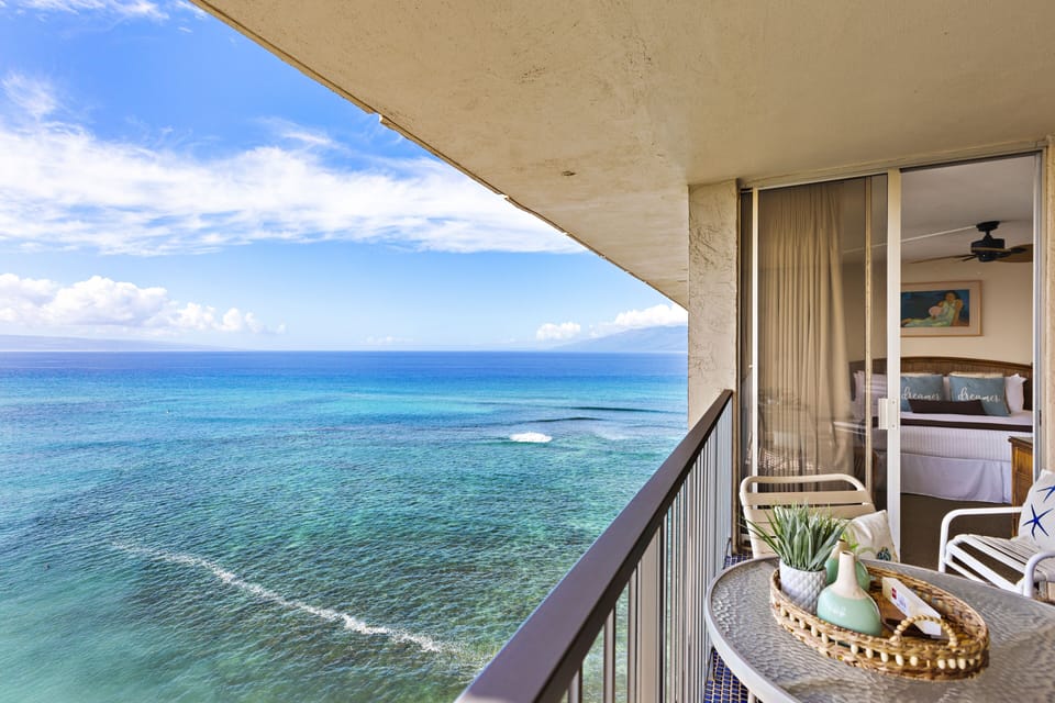 Top floor expansive ocean views