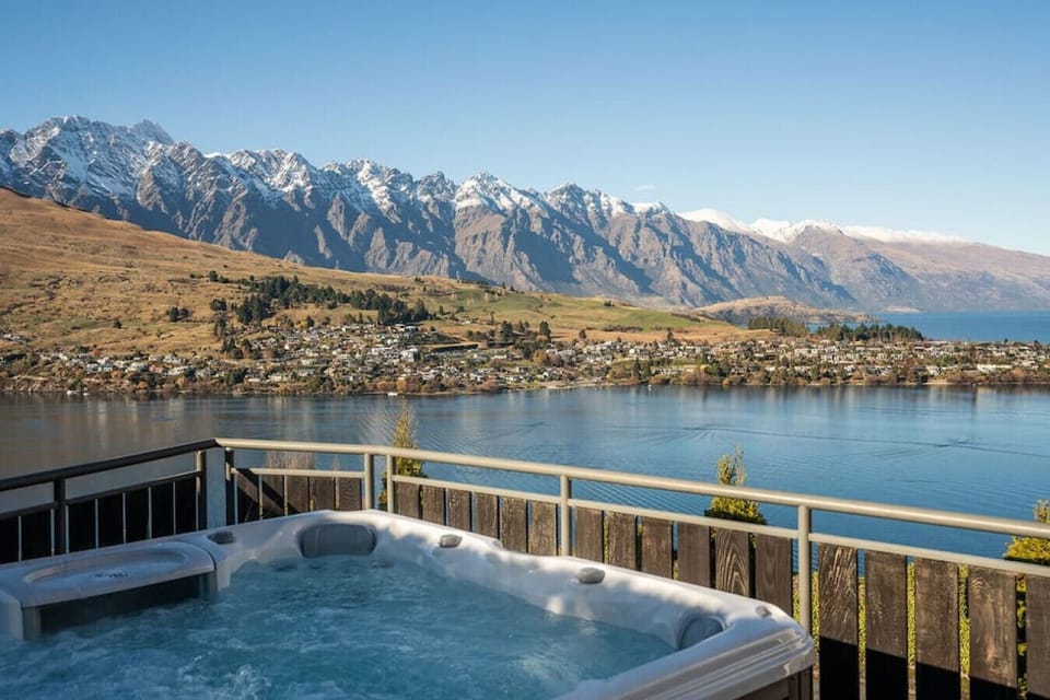 The perfect place to relax after a day on the slopes with views of The Remarkables mountain range