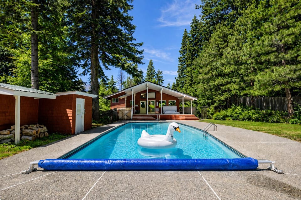 In ground seasonal pool Memorial Day through Labor Day
