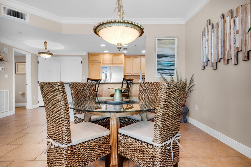 Dining to kitchen view
