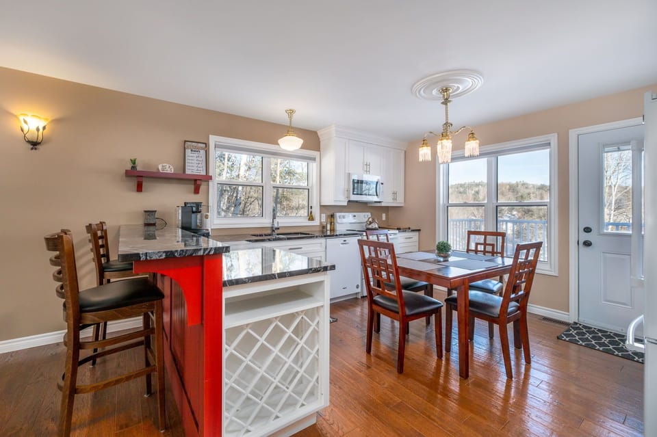 Breakfast Bar