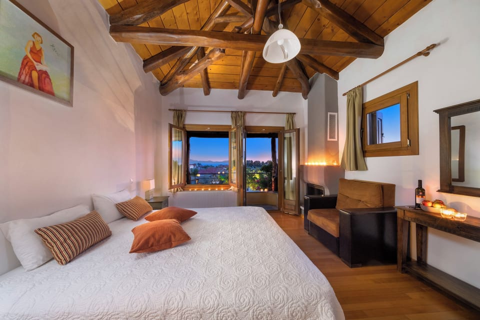 Double Room, Sea View | 1 bedroom, desk, soundproofing, free WiFi