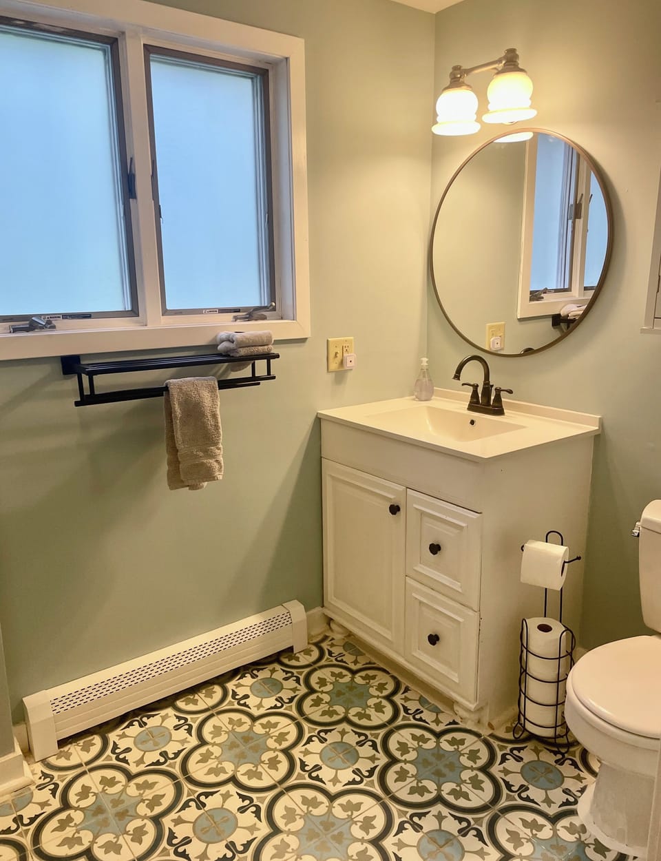 Full Bath / Tub Shower