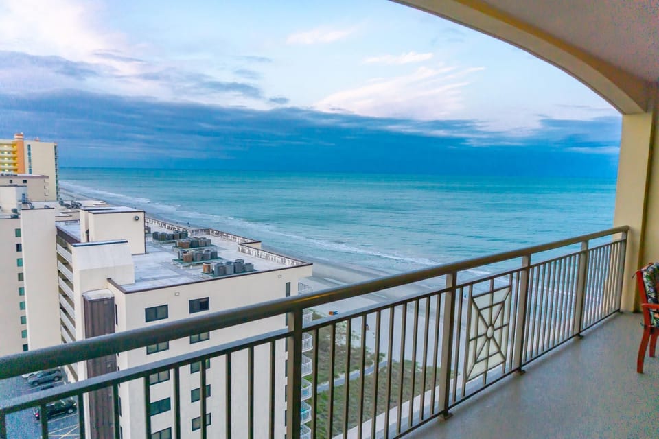 Oceanview Penthouse 1503
