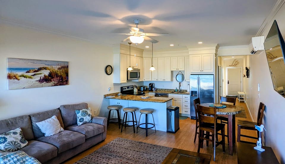 kitchen with dinning area