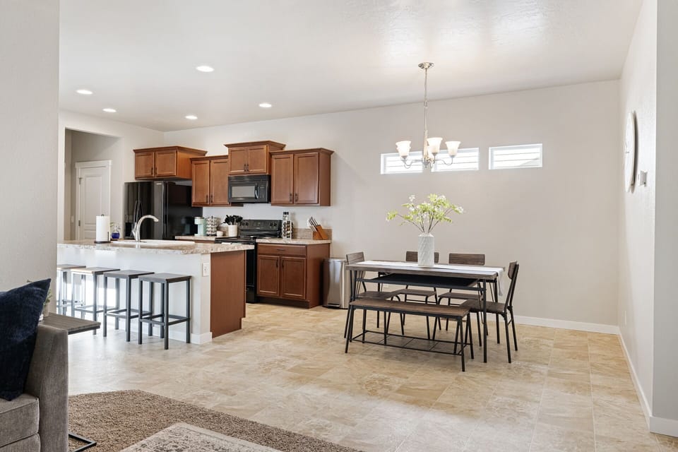 Open floor plan makes it easy to entertain.