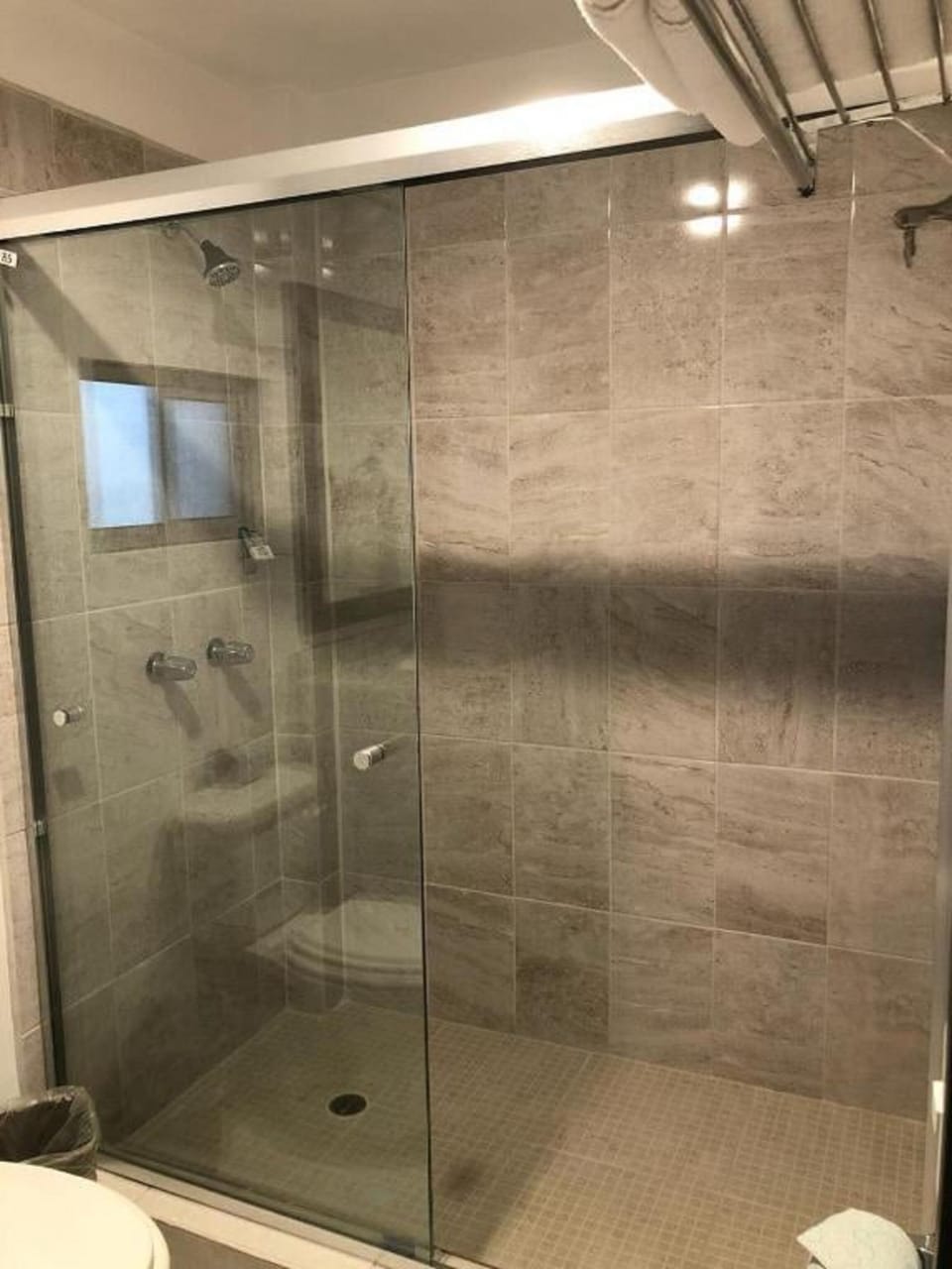 Shower, towels