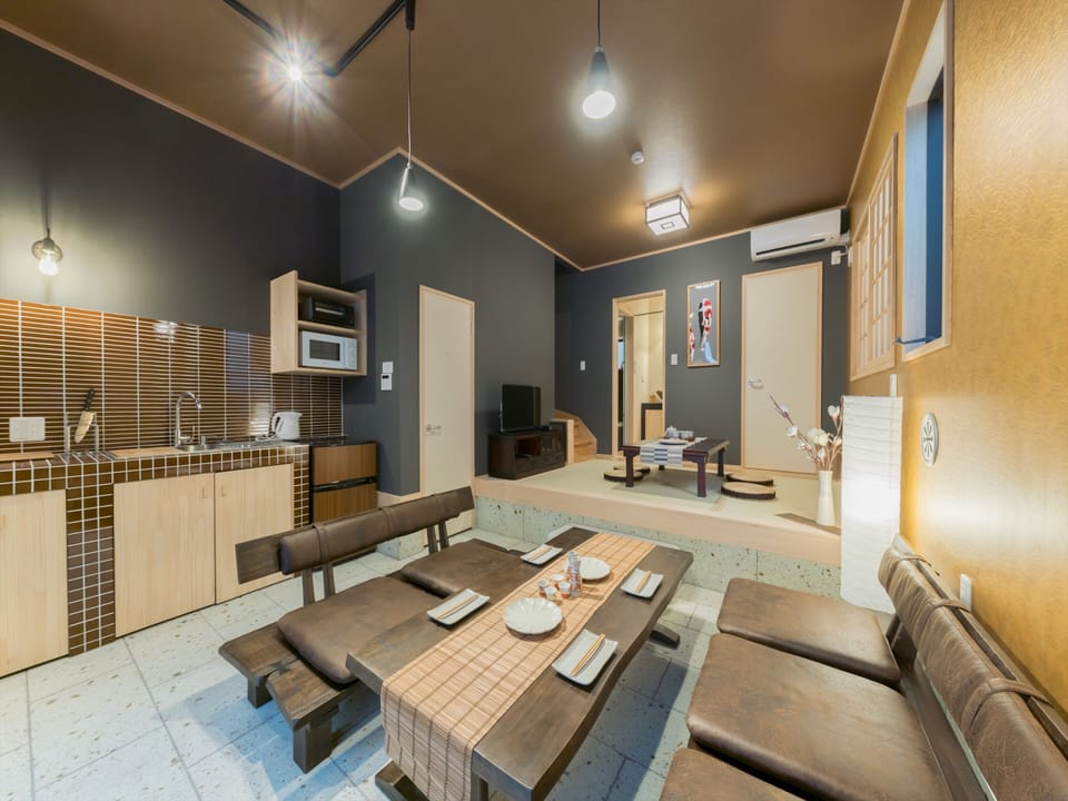 House, 1 Bedroom, 2 Bathrooms | 1 bedroom, desk, WiFi (free), individually furnished