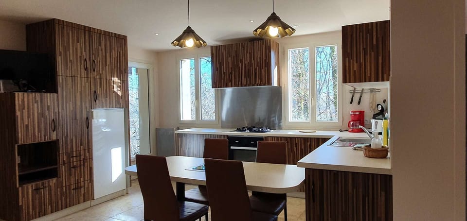 House, 2 Bedrooms (Agate) | Living area | 100-cm flat-screen TV with digital channels, TV