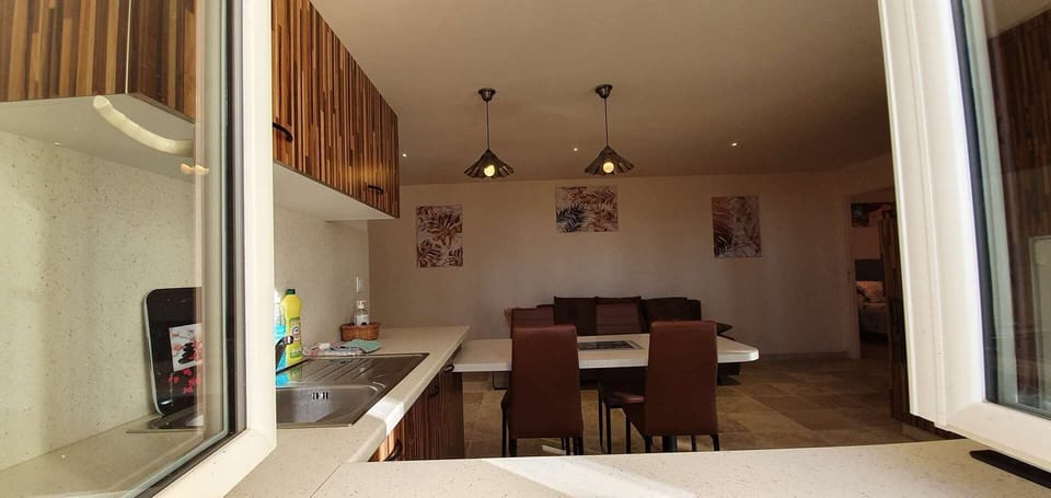 House, 2 Bedrooms (Agate) | Private kitchen | Fridge, microwave, oven, stovetop