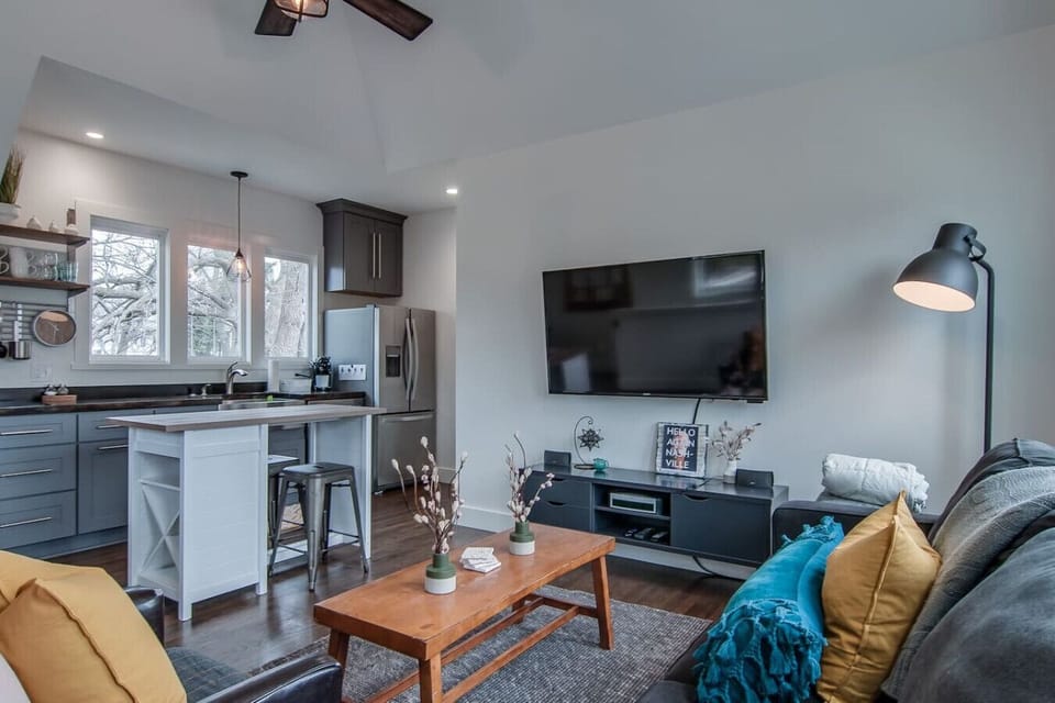Open & Airy — Vaulted ceilings and plenty of natural light. Includes a Queen sleeper sofa for extra guests