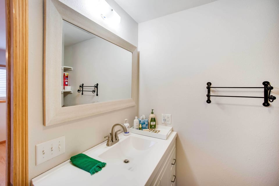 Bathroom | Towels & Linens Provided