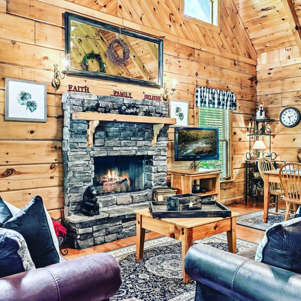STACKED STONE GAS FIREPLACE give perfect ambience to the place