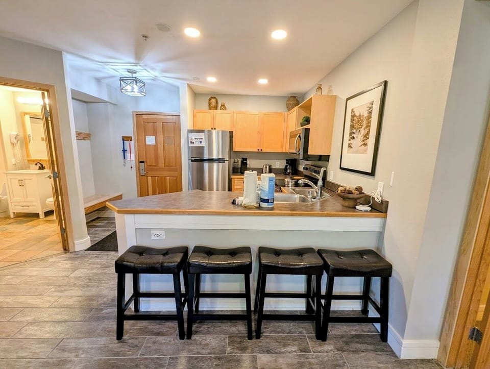 Barstool seating