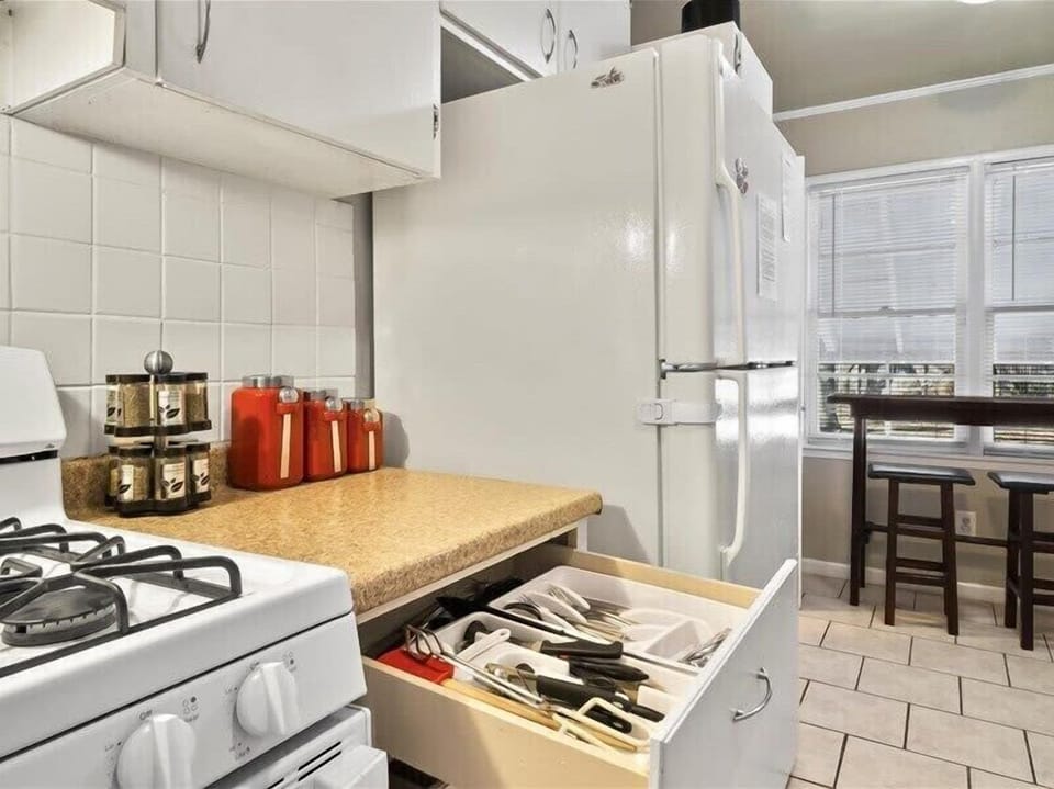 Kitchen and Coffee Bar