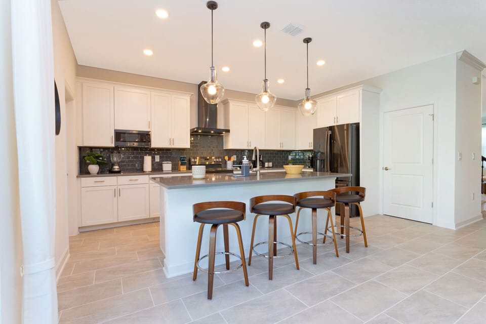 Fully equipped kitchen area.