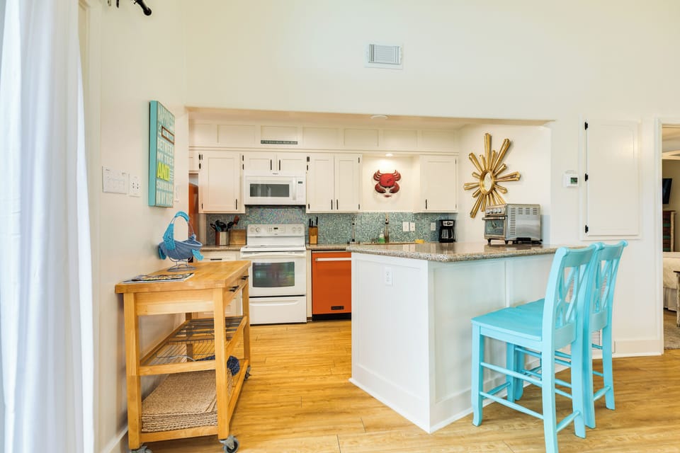Grab a quick bite or serve meals at the breakfast bar