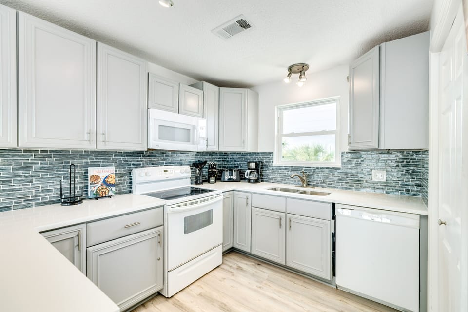 Fully equipped kitchen makes prepping meals at home easy