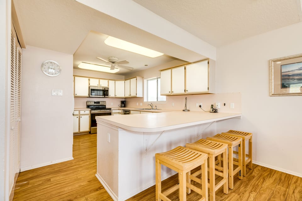 Grab a snack at the breakfast bar or watch the family cook