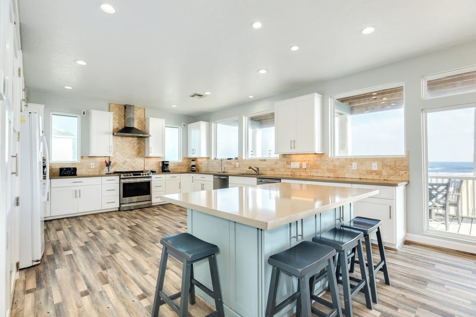 Spacious kitchen is perfect for preparing homecooked meals together