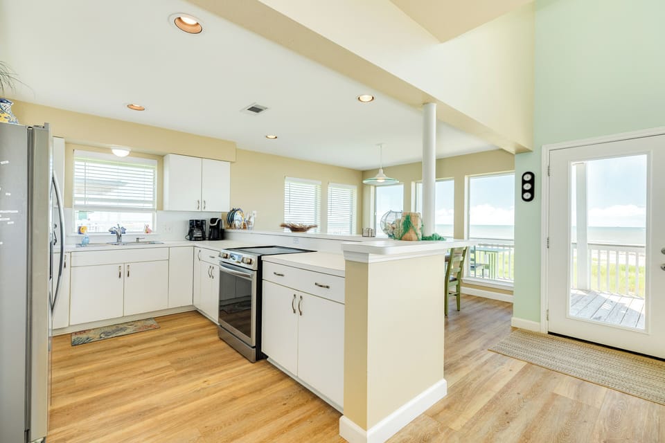 Cook family meals with views of the beach