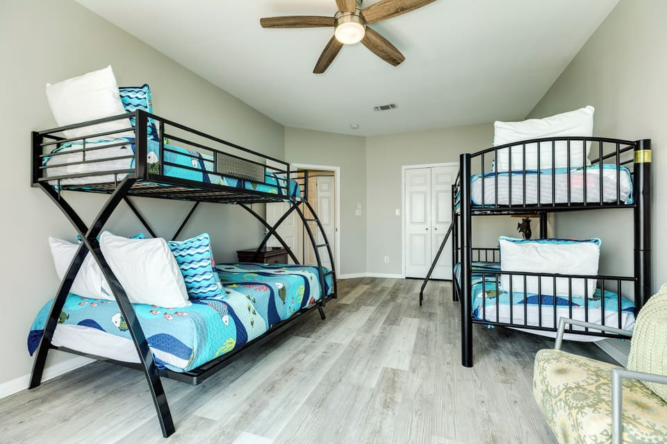 Bunk room on Upper level, great space for the kids or teens in your group