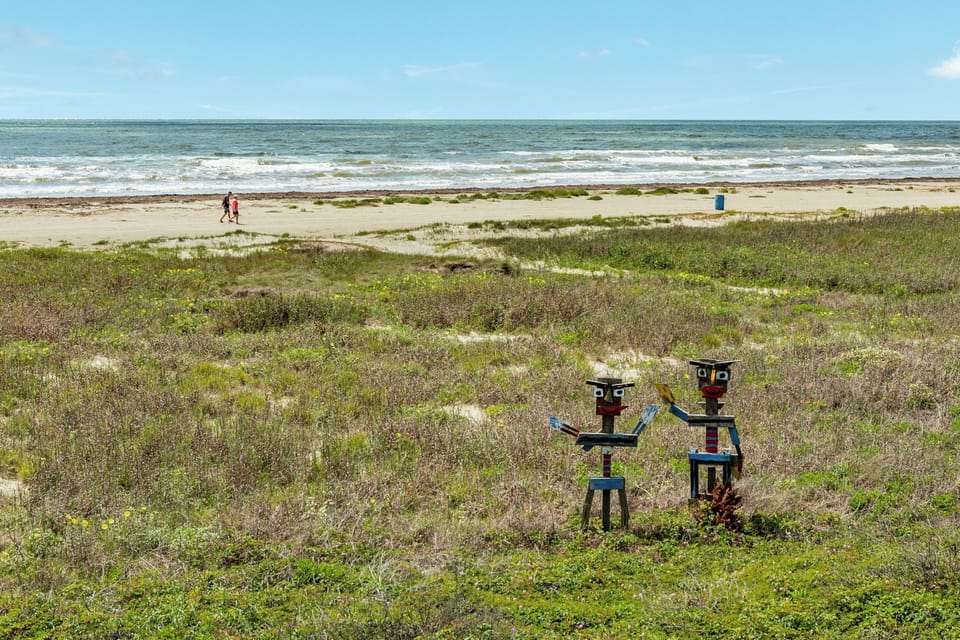 Wave hi to Waverly's friends on your way to the beach!
