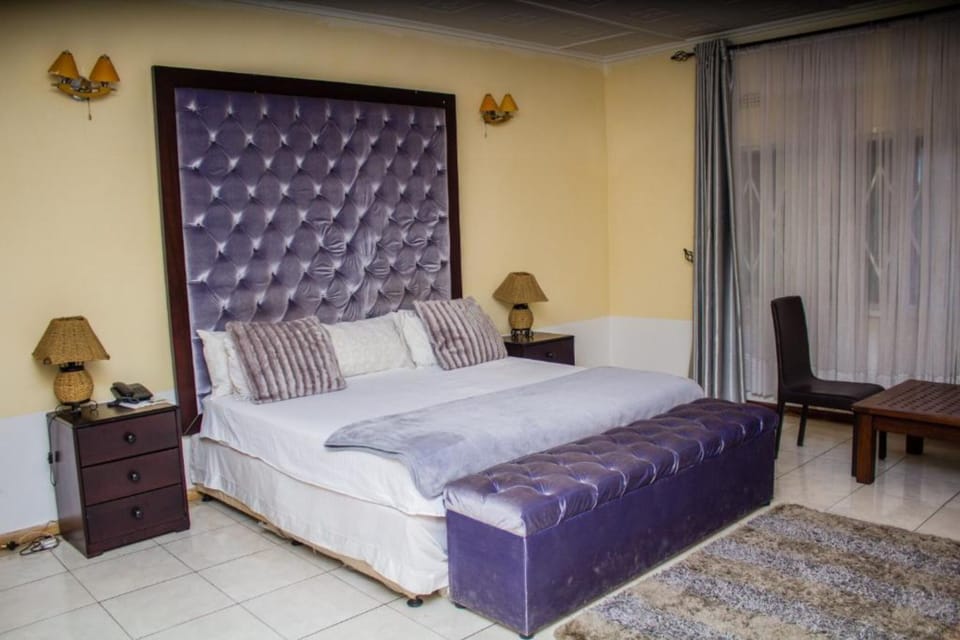 Standard Double Room | Free WiFi, bed sheets