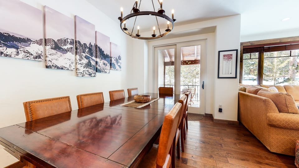 Hardwood, Flooring, Floor, Indoors, Room