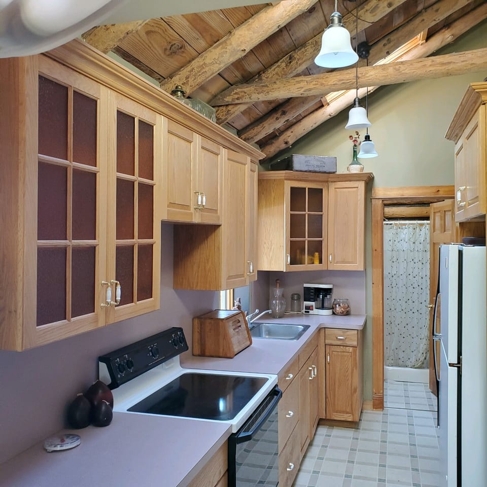 Kitchen has everything you need