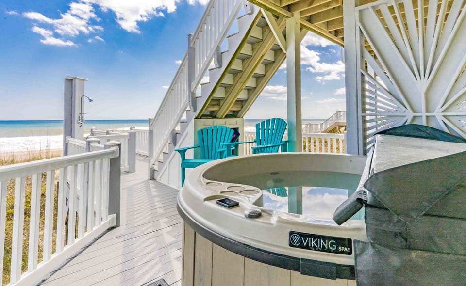 Hot Tub 1st Floor Deck