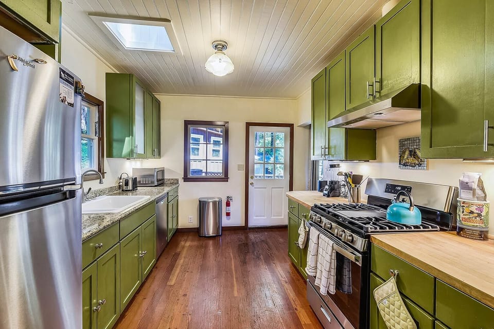 A full kitchen for your cooking adventure!